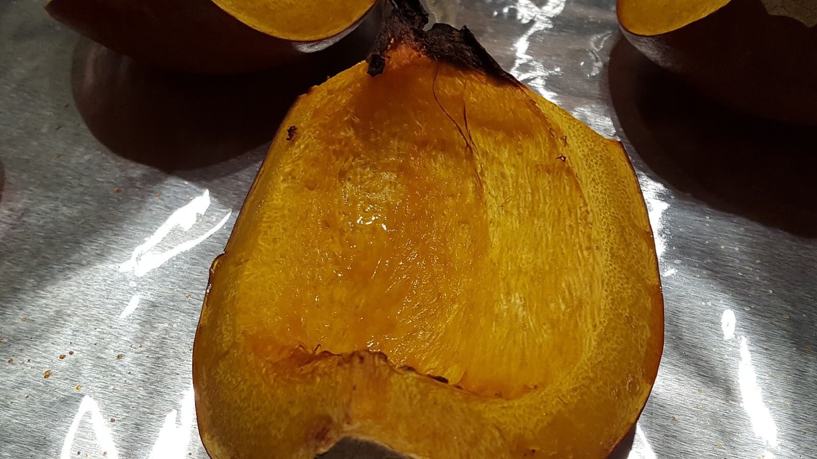 How to make pumpkin puree from a pie pumpkin