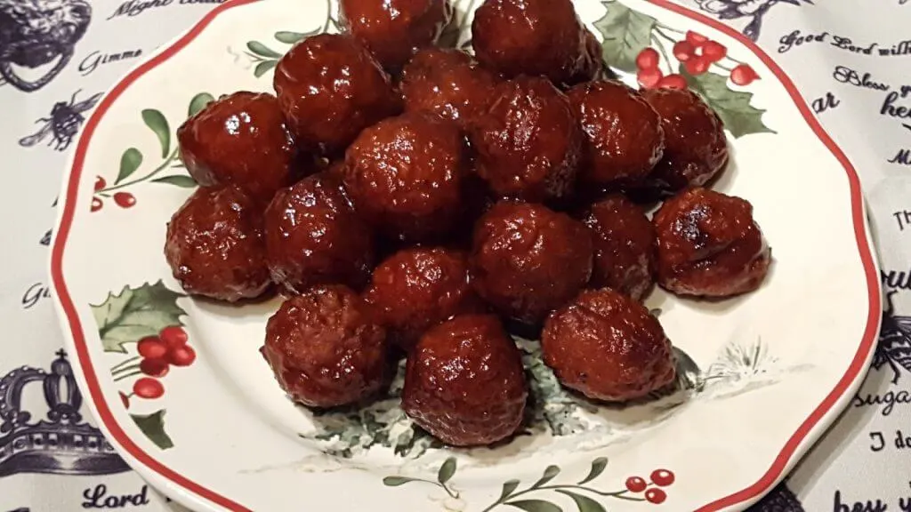 Southern Meatball Appetizers with Grape Jelly and Chili sauce