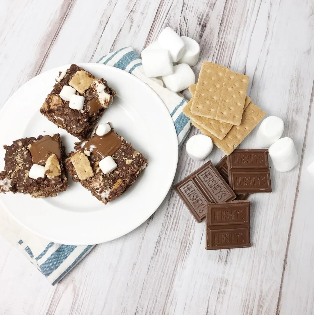 NO BAKE dessert - S'mores Chocolate No Bake Cookie Bars