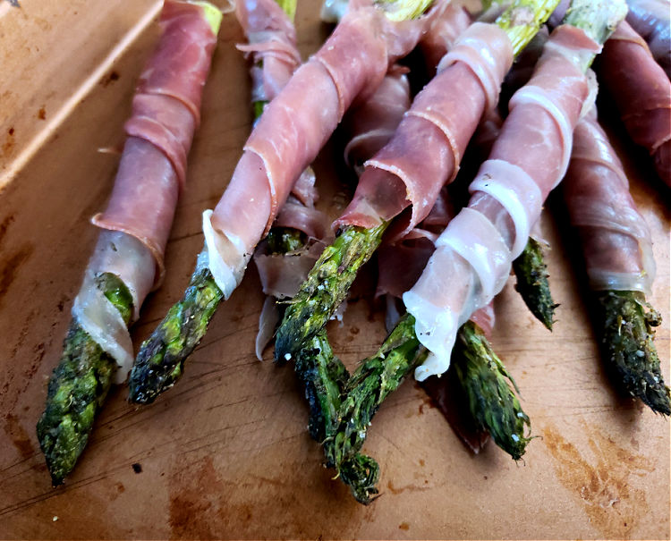 Asparagus Recipe - wrapped in prosciutto 