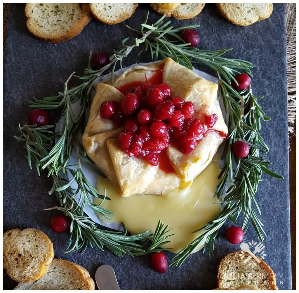 brie appetizer with cranberry