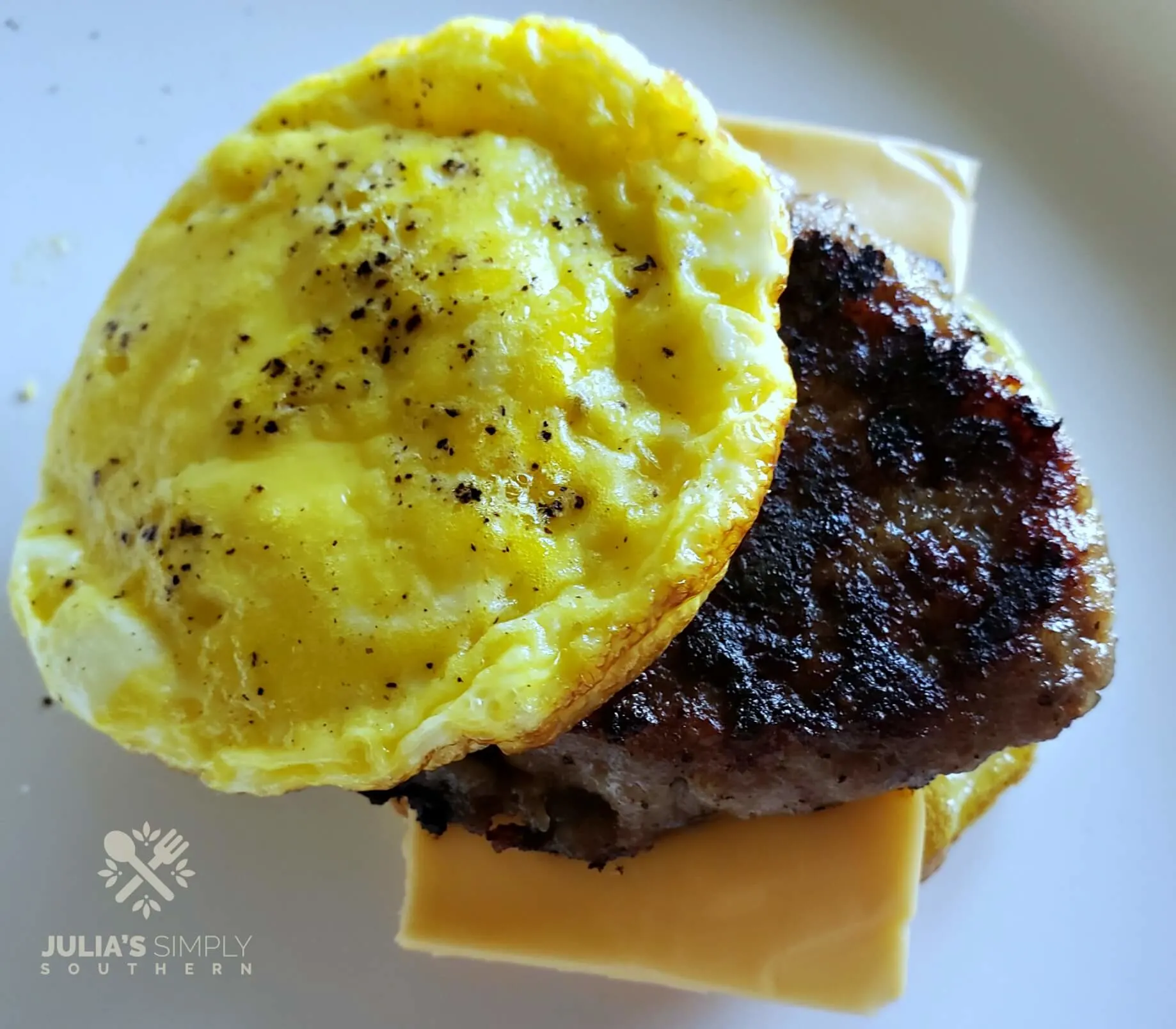 https://juliassimplysouthern.com/wp-content/uploads/Baked-egg-muffins-with-sausage-and-cheese-Low-Carb-Breakfast-Recipe-Julias-Simply-Southern.jpg.webp