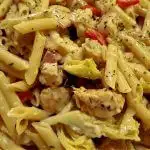 Alfredo pasta bowl with chicken and vegetables