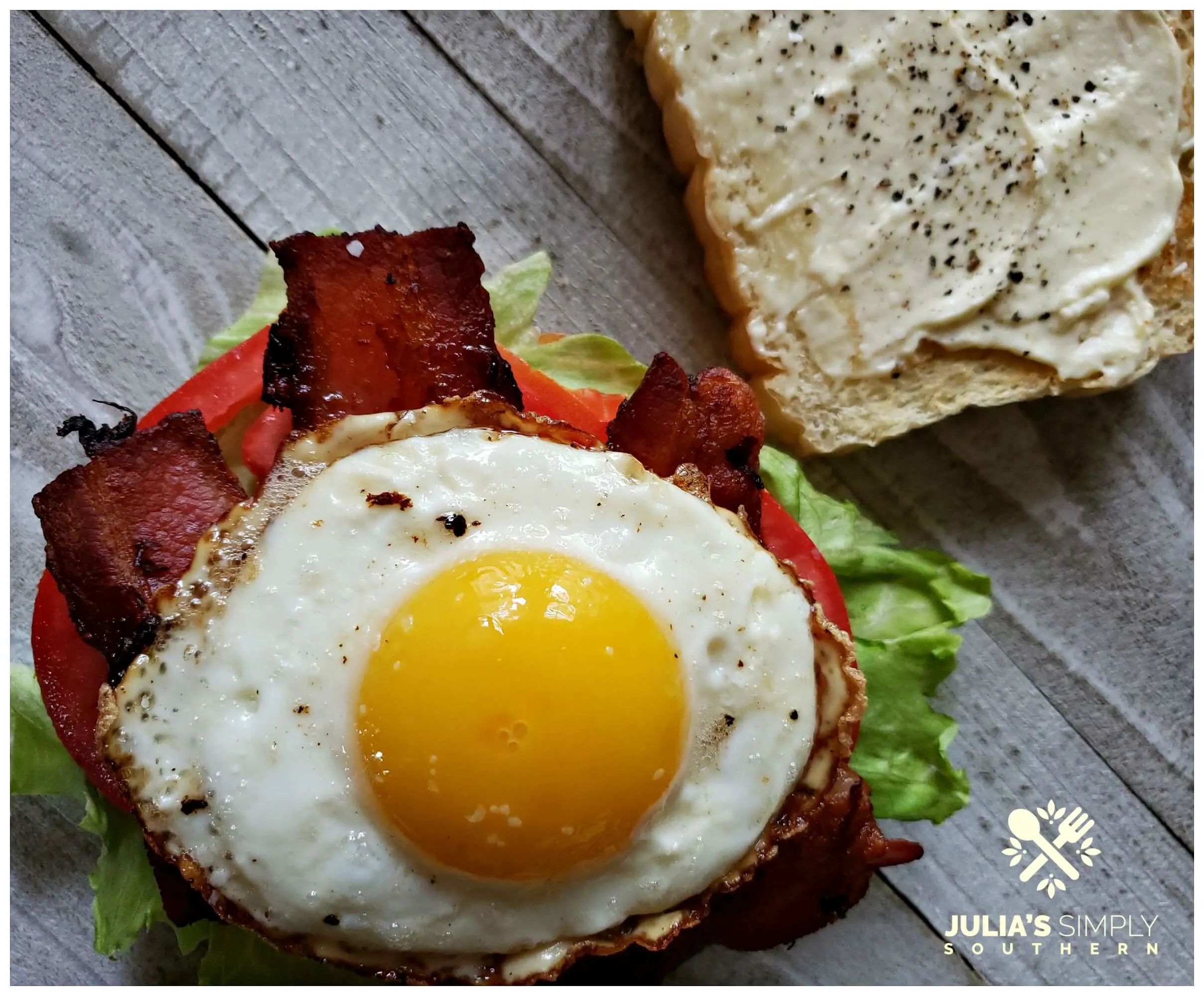 Tomato and Bacon Breakfast Sandwiches Recipe