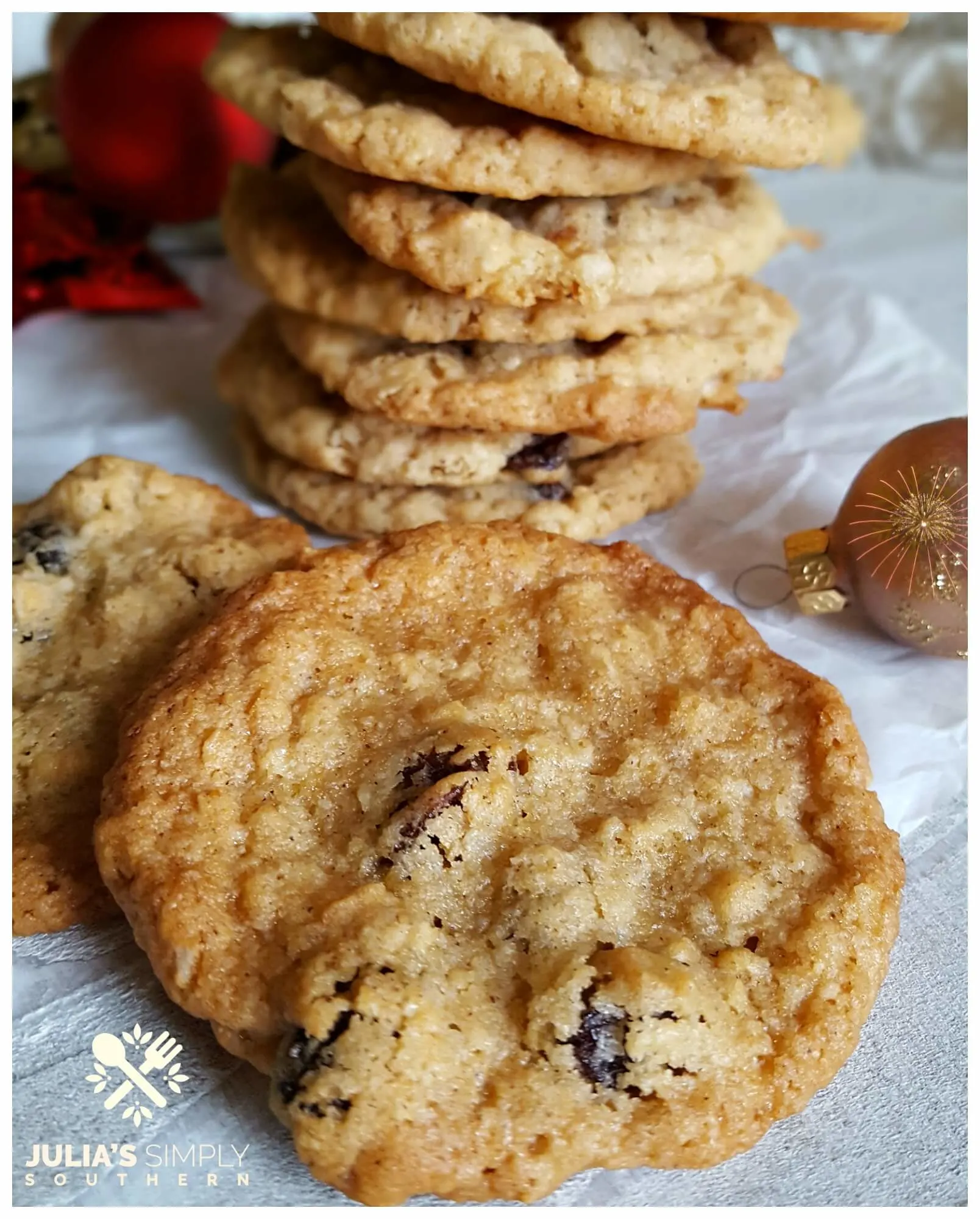 Most delicious oatmeal raisin cookies - soft and chewy