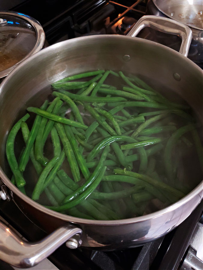 Blanching fresh green beans