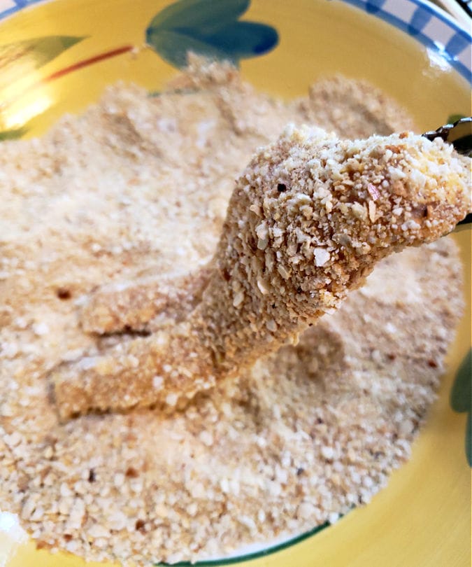 crispy bread crumbs coating mixture