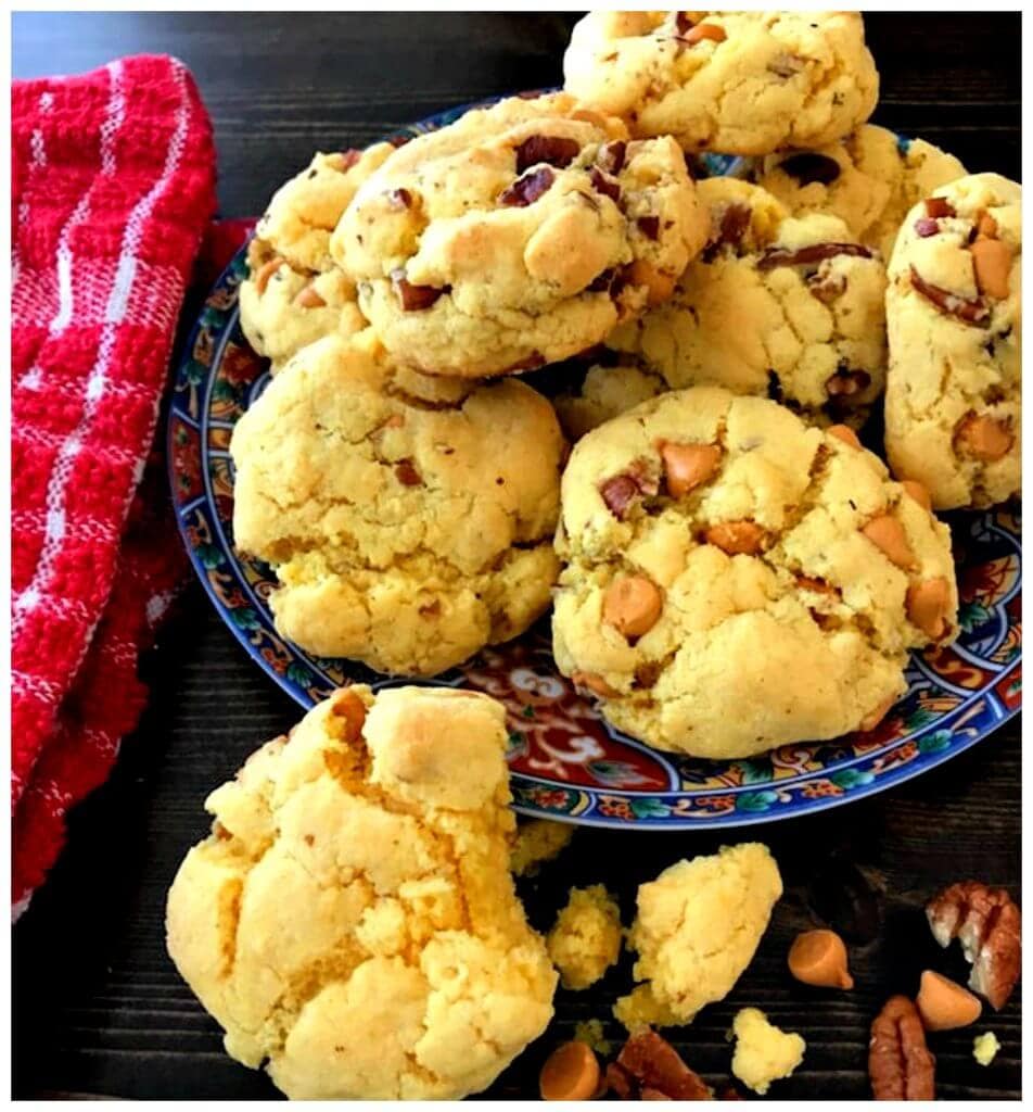 Delicious cookies on a plate