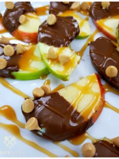 Amazing apple nachos recipe with chocolate, caramel and peanut butter morsels