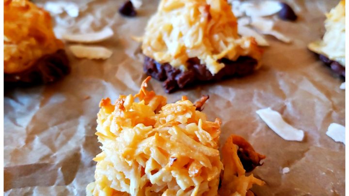 https://juliassimplysouthern.com/wp-content/uploads/COVER-Easy-Coconut-Macaroon-Recipe-Cookies-Christmas-Holiday-Sweetened-Condensed-Milk-Eagle-Julias-Simply-Southern-720x405.jpg