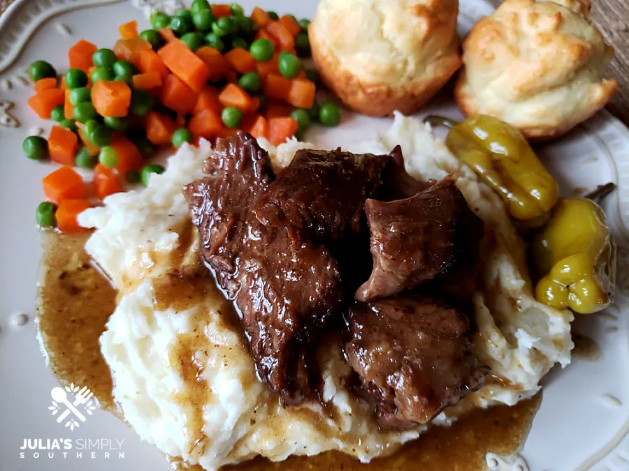 Crockpot pot roast with green beans