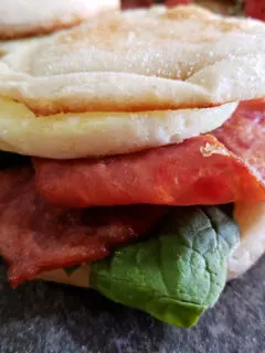 Turkey bacon breakfast sandwich with egg white and cheese- spinach optional - easy recipe