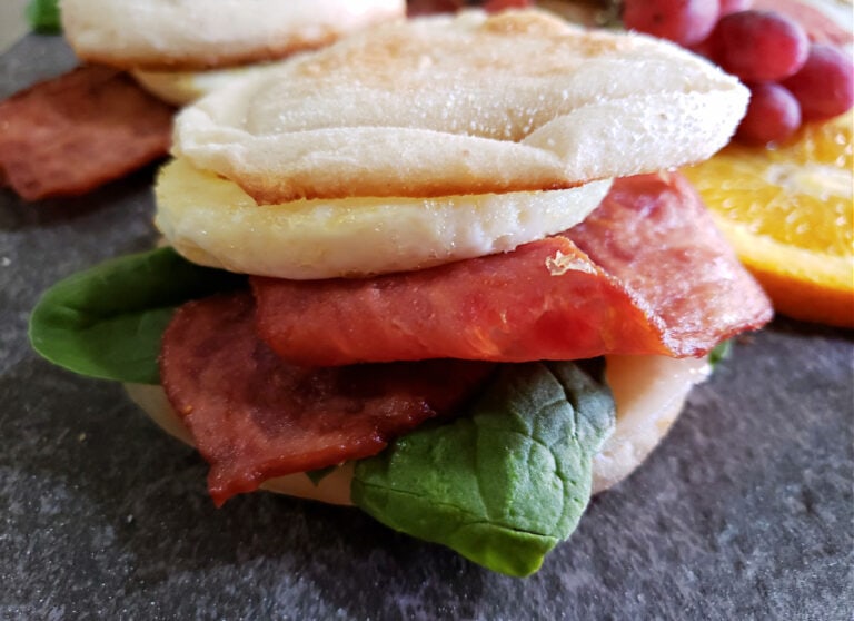 Turkey bacon breakfast sandwich with egg white and cheese- spinach optional - easy recipe