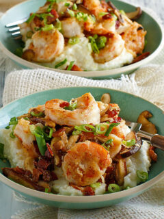 Charleston lowcountry shrimp and grits recipe with bacon - Julia's Simply Southern