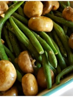 Green Beans with Mushrooms in a delicious sauce