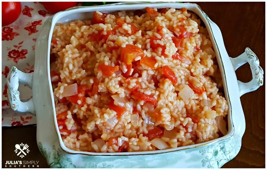 Rice with tomatoes and onion