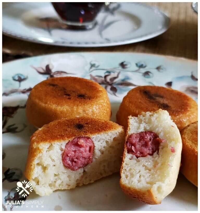 Best Breakfast Pigs in a Blanket Recipe. You'll love this easy and delicious recipe. It's great for breakfast on the go too on those busy mornings.