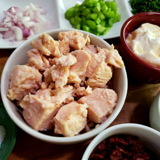 Dinner Ideas with Canned Chicken article cover image