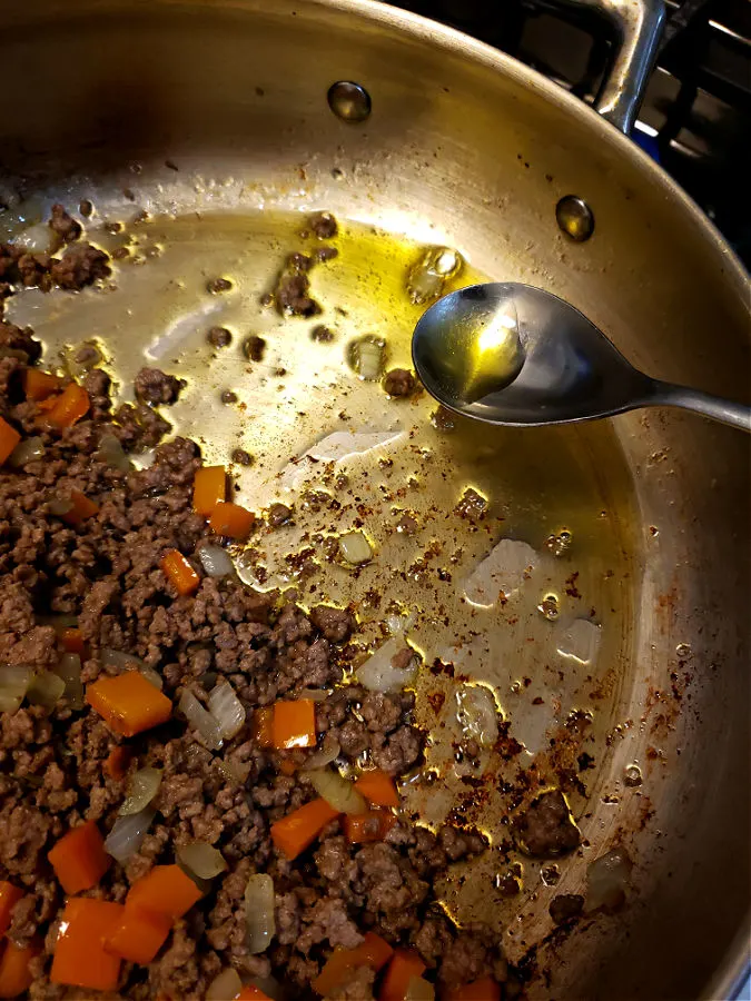 Removing rendered fat from ground beef before finishing sloppy joe meat sauce recipe