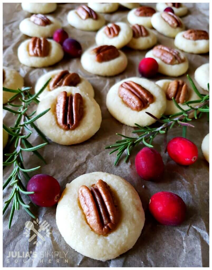 Festive holiday shortbread cookies