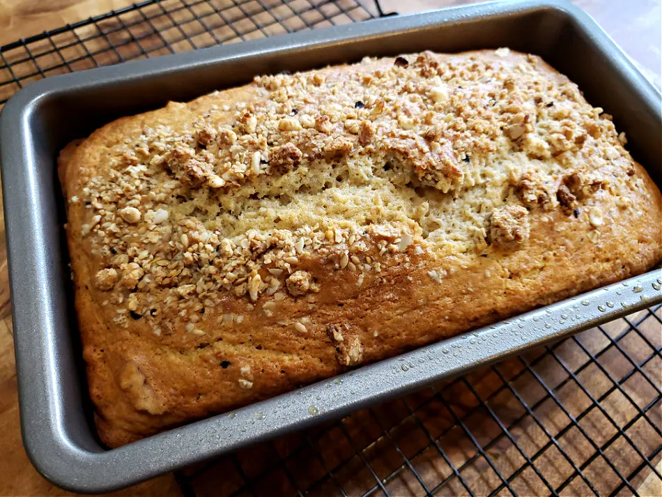 Bread loaf cooling