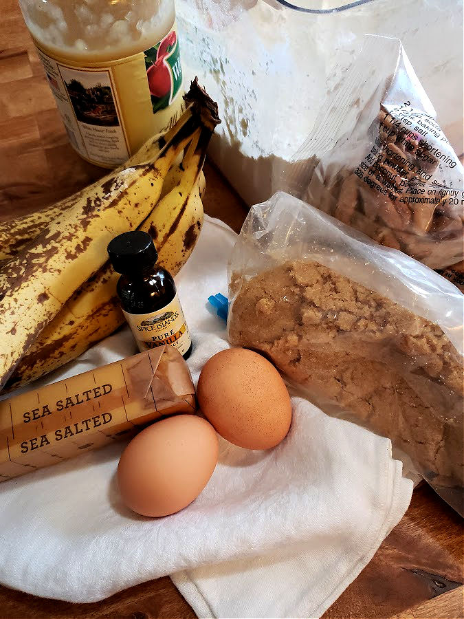 Banana Bread Ingredients with good daily values of nutrition.