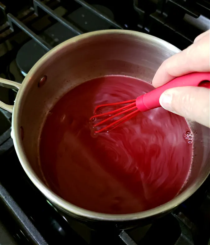 Jello pie filling mixture for fresh strawberry pie