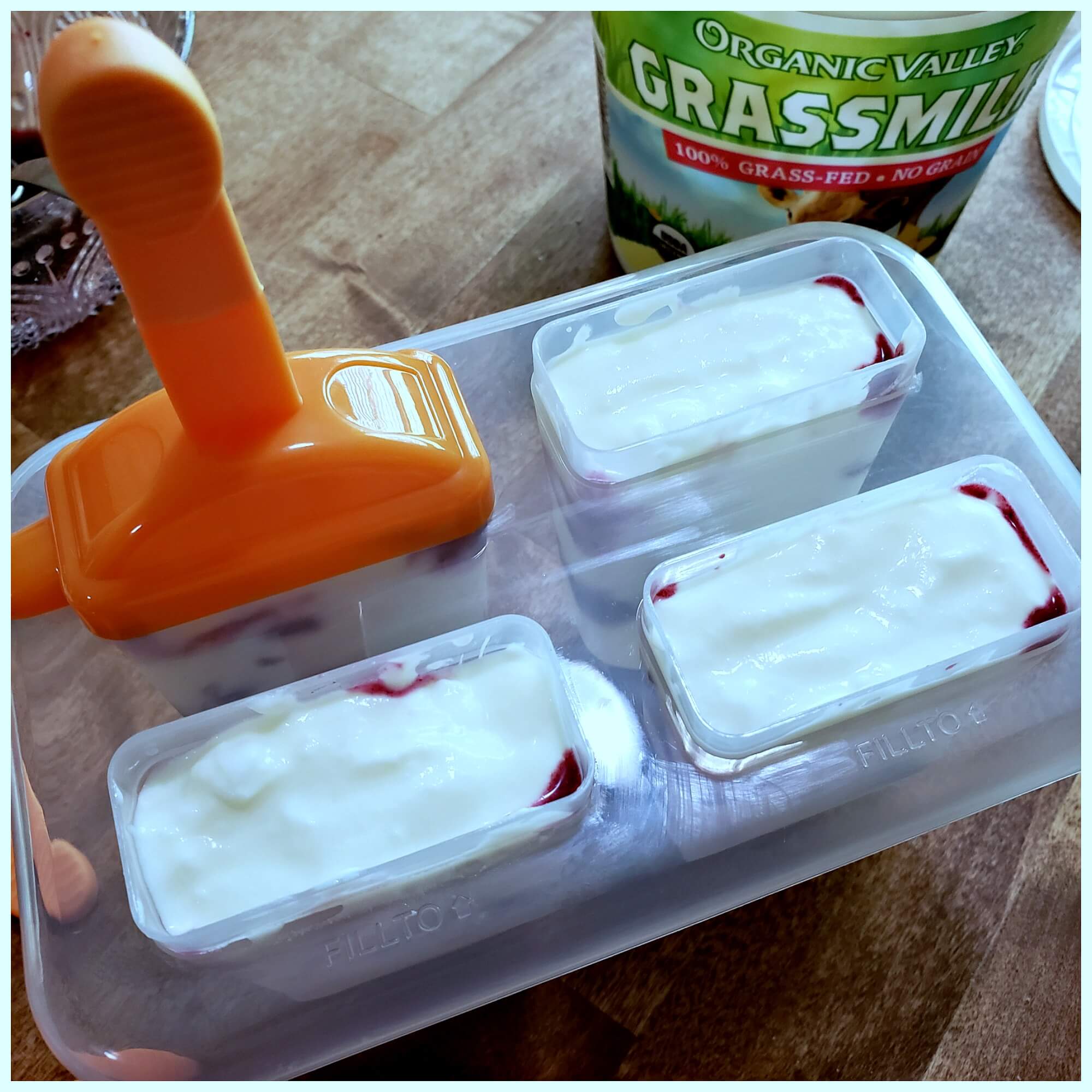 how to make popsicles in a mold