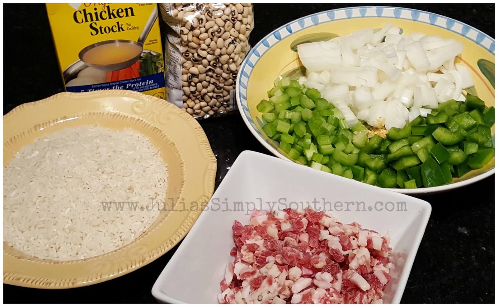 What are the ingredients of hoppin John - Julia's Simply Southern