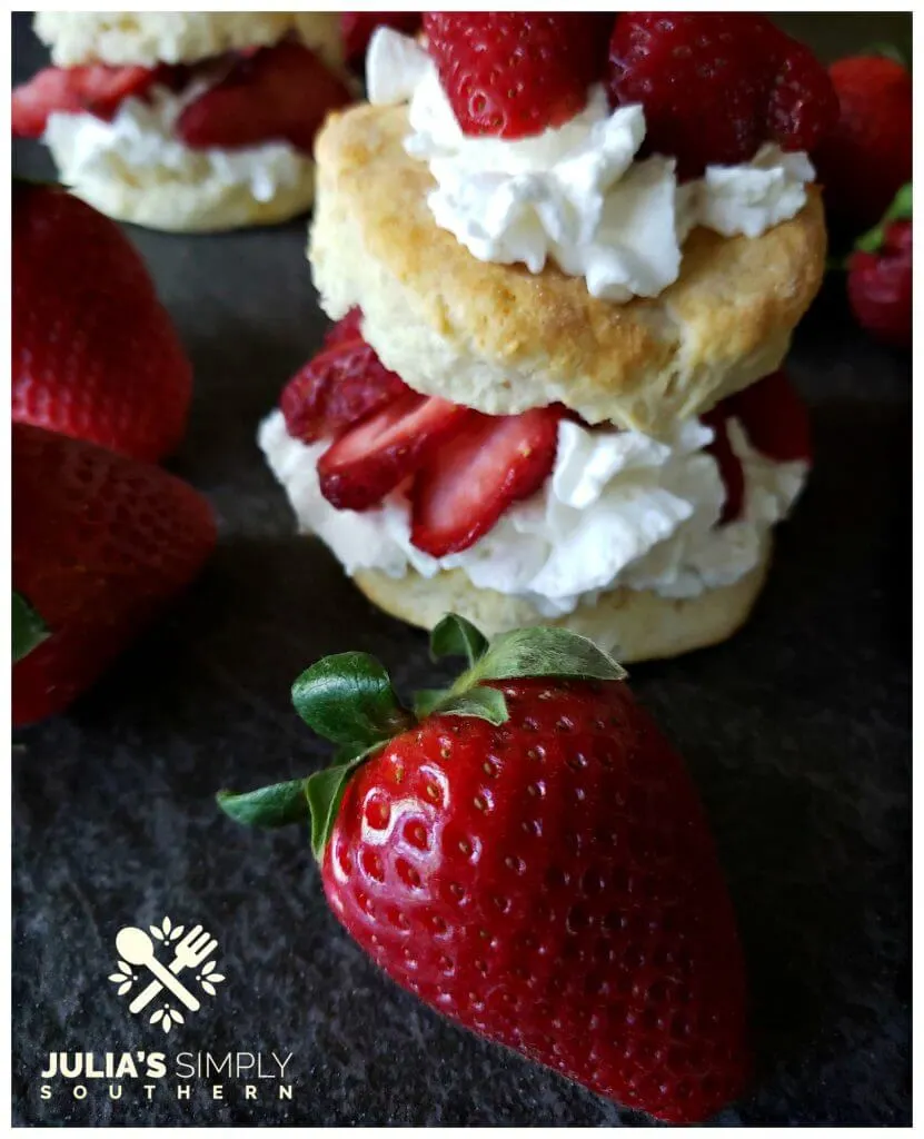 Easy strawberry shortcake - individual