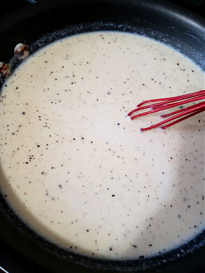 Seasoning white gravy without sausage