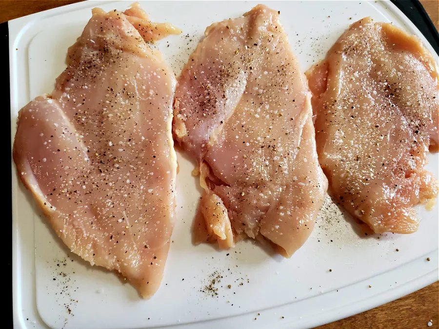 Seasoning poultry before grilling